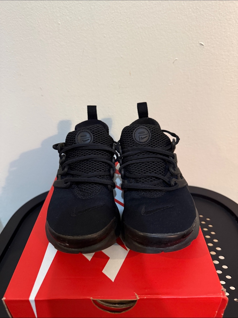 Nike kids Black Athletic Shoes with Low-Top Mesh